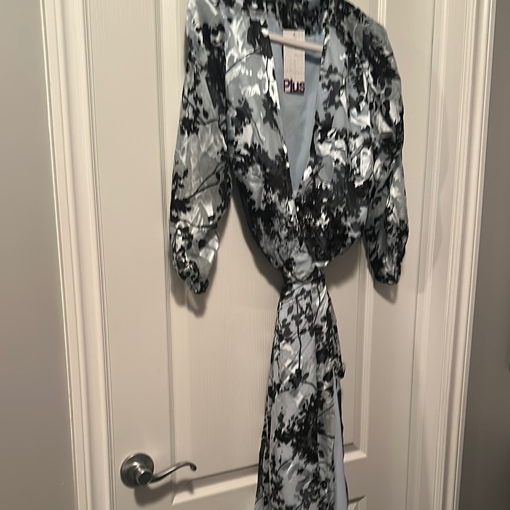 Elegant Black and Gray Floral Dress